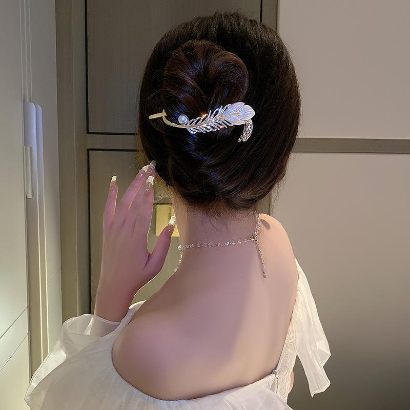 Korean Rhinestone Metal Flower Hairpin Women S Shape Pearl Hair Claw Clip Barrettes Banana Twist Clips Hair Ornament Jewelry
