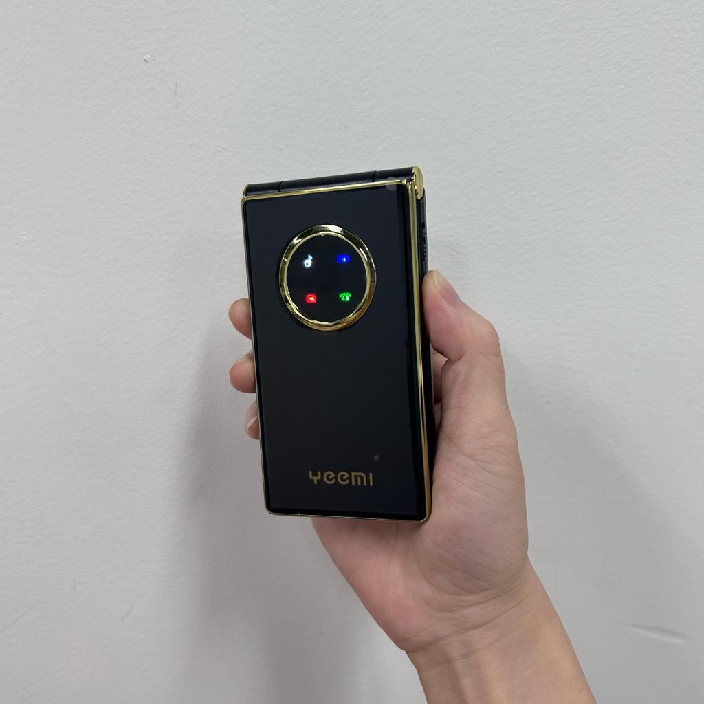 Brand New YEEMI M3-1 GSM 2G Flip Phone 2.8inches Screen Dual SIM Card 8MP Camera LED Light Loud Voice Big Button Mobile Phone