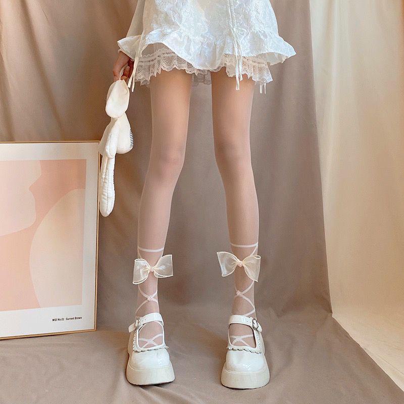Elegant gestaltete weiße Strumpfhose mit Wadenriemen und Schleife – sexy, transparente Strümpfe im JK-Stil