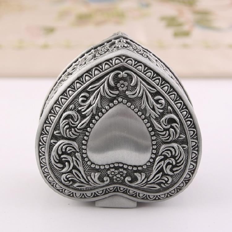 Antique Heart Shaped Jewelry Container Florals Engraved Box Decorative Storage Case for Rings Necklaces Earrings