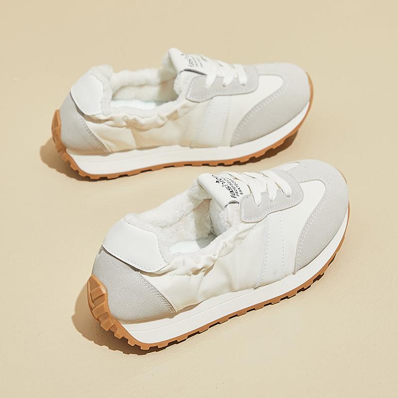 Baskets pour femmes 2024 Automne Nouveaux Mocassins plats de luxe Confortables à enfiler Baskets souples pour femmes Chaussures d'extérieur légères pour femmes