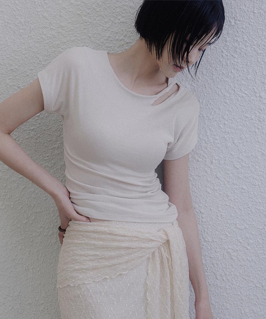 Memua Ring Twist Cap Sleeve T-Shirt (Light Beige)