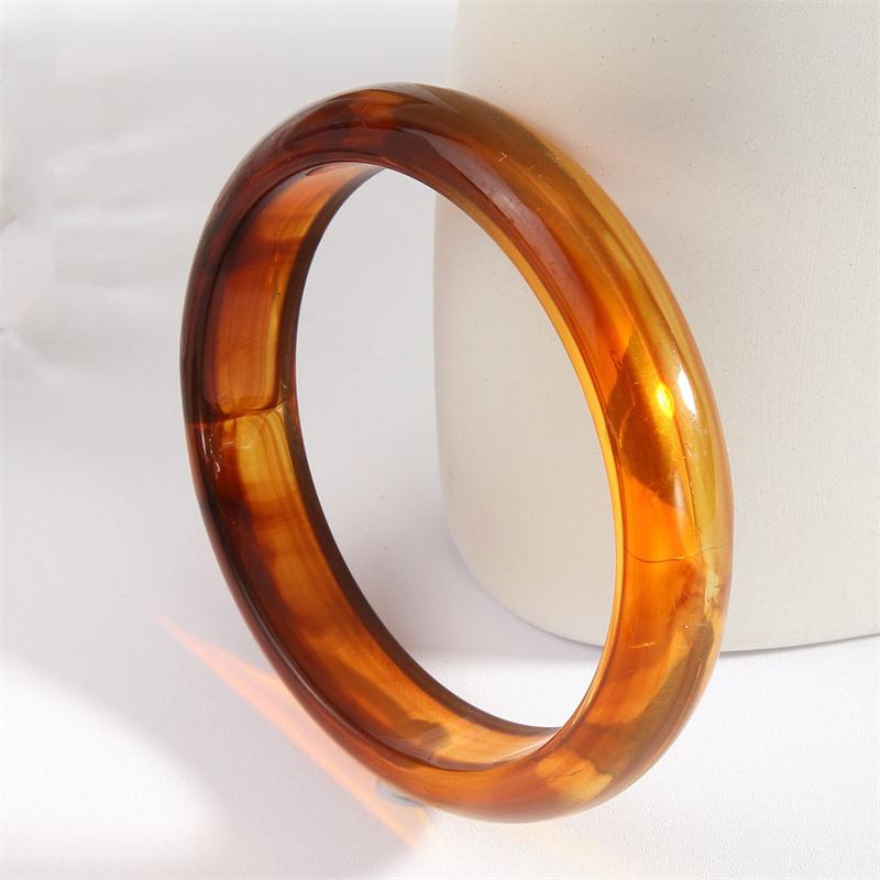 

2025 Acrylic Resin Geometric Bracelets for Women Minimalist Chic Irregular Marbling Round Cuff Bangle Fashion Party Jewelry Gift