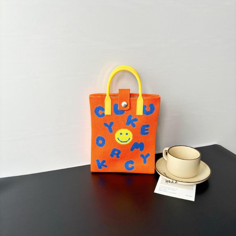 New large-capacity knitted bag, mobile phone bag, niche shoulder messenger bag, high-end, cartoon fashion handbag.
