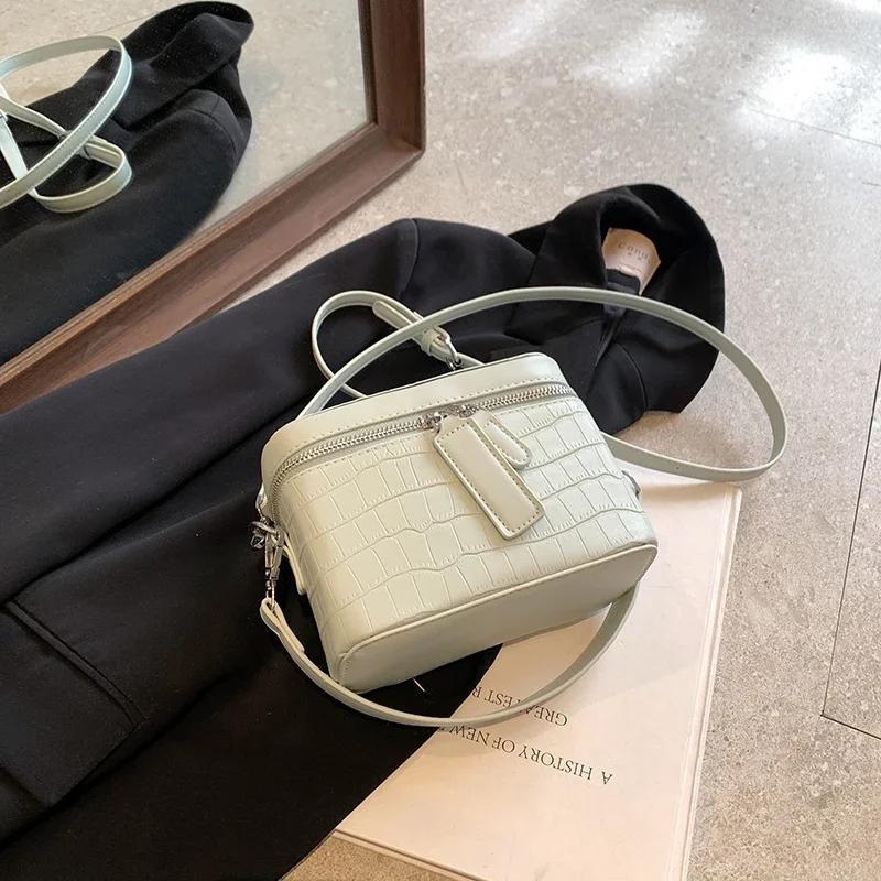 Damen Henkeltaschen mit solidem Reißverschluss klassische Freizeittaschen Umhängebox-Taschen