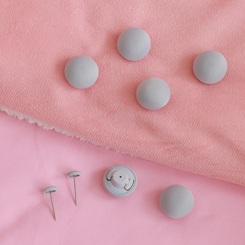 Skin-Friendly Seamless Duvet Securing Clips - Reusable, Anti-Slip Detachable Fixers for Home Safety