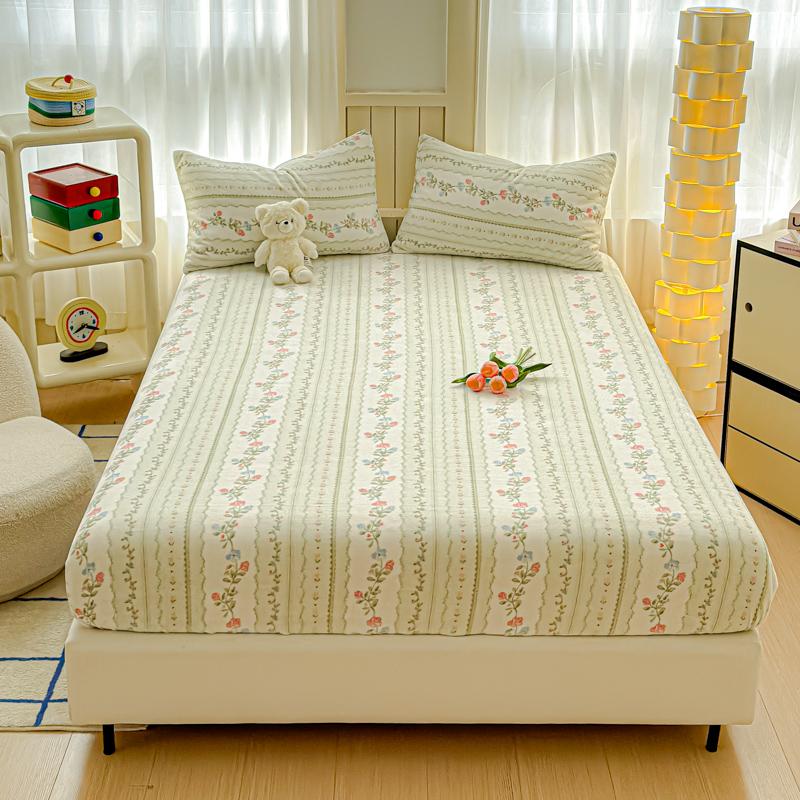 Warm Bedsheet Velvet Fitted Sheets Cartoon Style Bed Cover Skin-friendly Mattress Protector sabanas para cama (No Pillowcase)