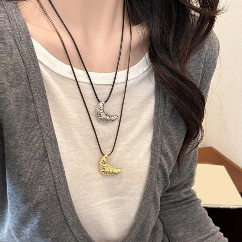 Unique Designs Cow Horn Pendant Adjustable Sturdy Black Rope Chain Necklace Jewelry Accessory for Stylish Women
