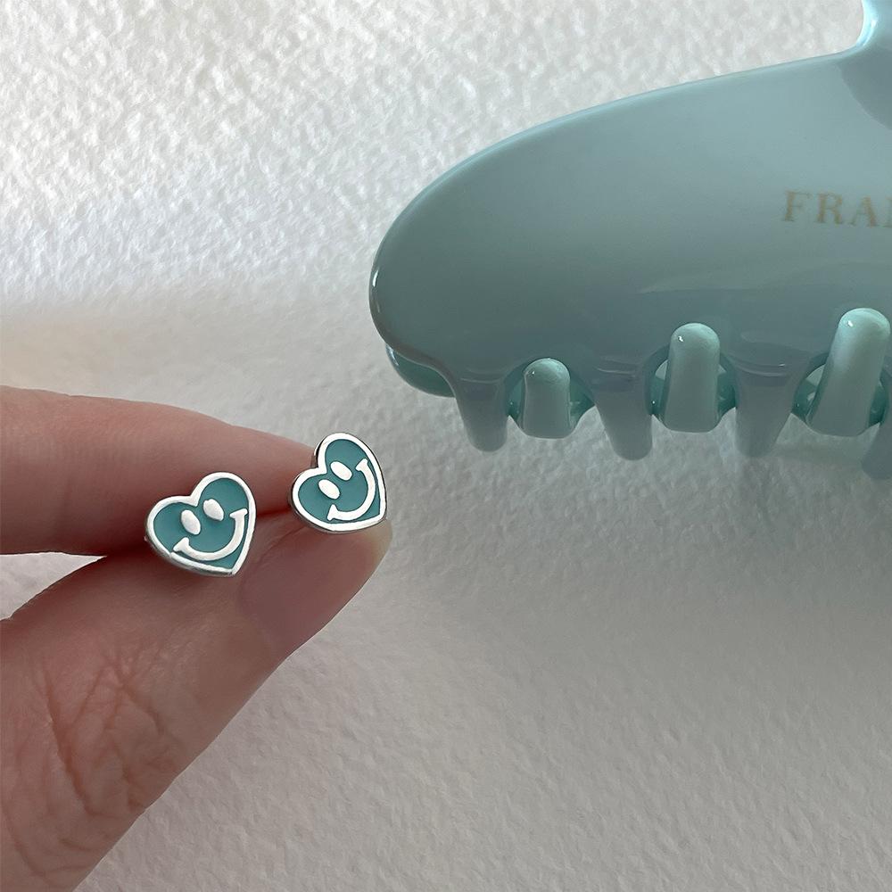 Color Smiley Face Love Stud Earrings Female Ins Niche Temperament Compact Exquisite Girl Sweet Earrings Premium