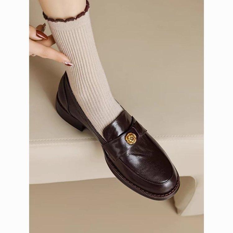 Französische Retro-Kamelie Frühling Neu Pedal Runde Spitze Einzelne Schuhe Weiches Leder Britische Lederschuhe