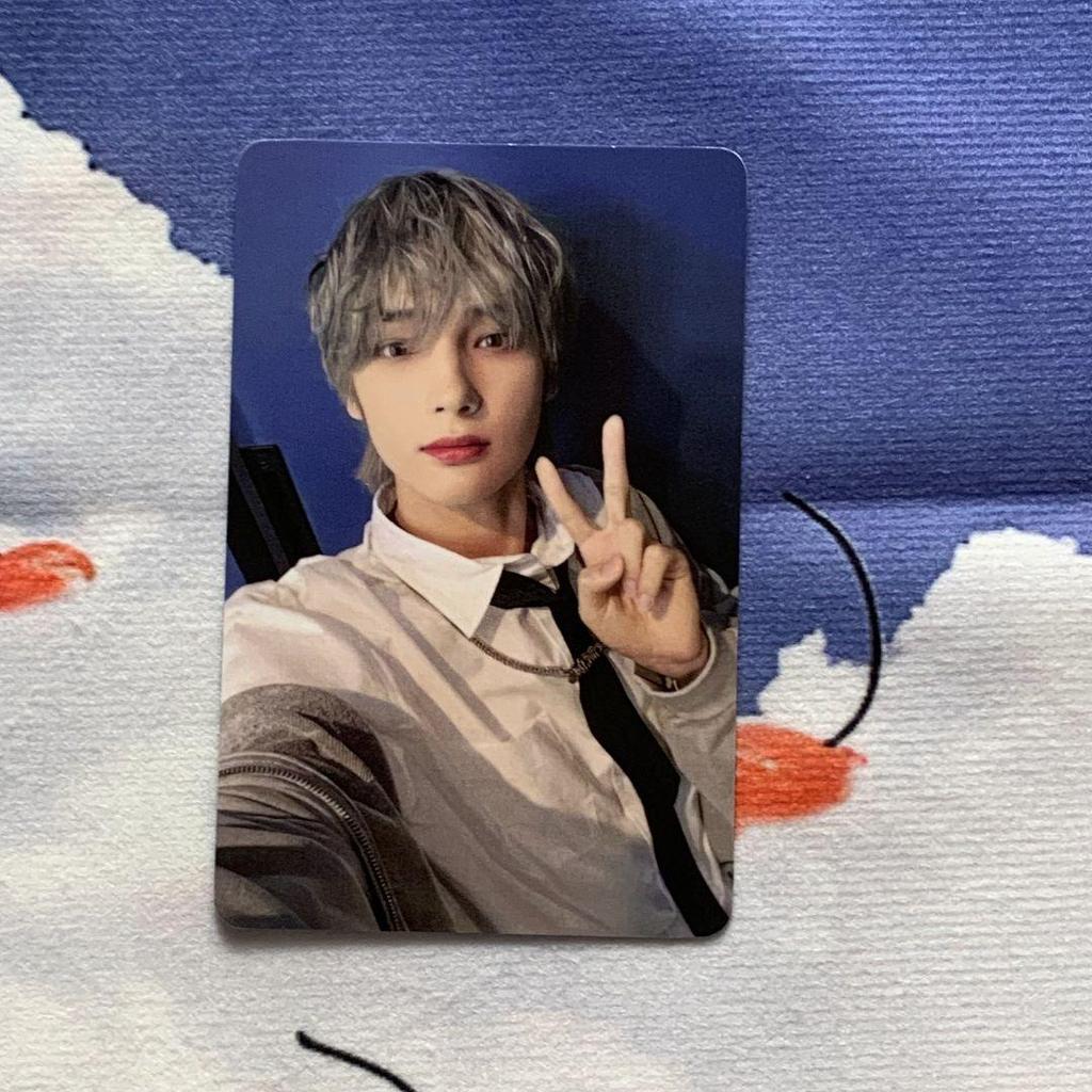 [USED] TXT Kpop Nara Hueningkai SANCTUARY US Exclusive Trading Card