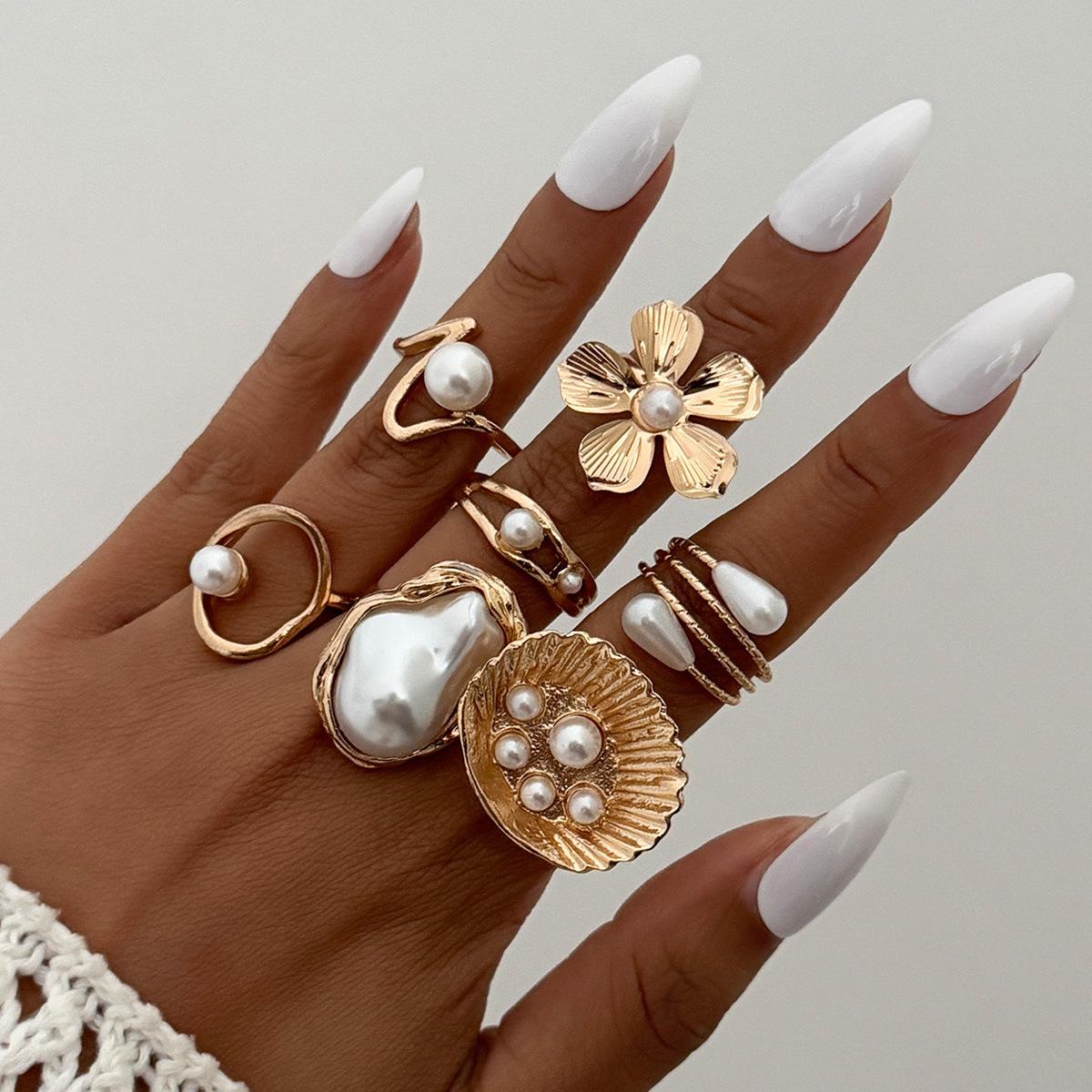

7Pcs/Set Vintage Baroque Pearl Metal Flower Rings for Women Men Girls Punk Geometric Knuckle Joint Hollow Ring Jewelry Set New