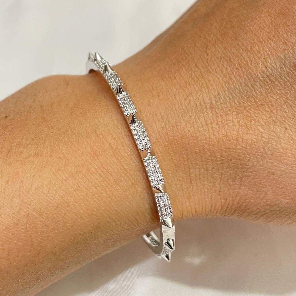 Punk Street Hip Hop Nail Women's Bracelet Elegant, Minimalist, High-end, Light Luxury, Versatile