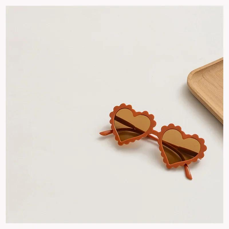 Baby Girls Cute Solid Color Heart Shape Outdoor Sun Protection Sunglasses Children Lovely Acrylic UV400 Sunglasses Kids Glasses