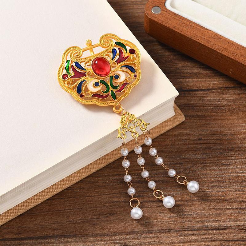 Chinese Style Pearl Tassel Gold Hollowed Peace Lock Brooches Women'S Vintage Luxury Exquisite Wedding Accessories Gift