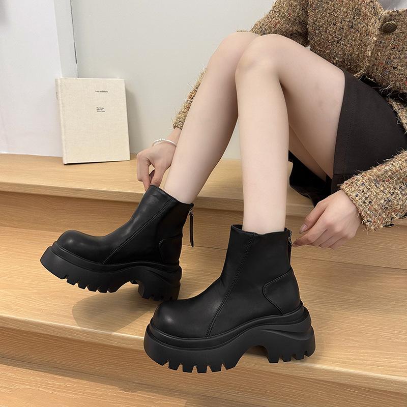 Thick-soled explosive cigarette boots women's 2025 autumn and winter new thin soft-soled not tired feet fashionable versatile rear zipper short boots