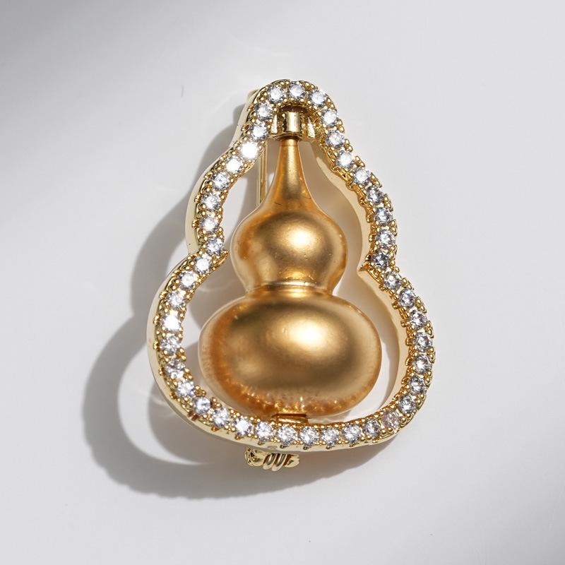 Bo Xin Yun Matte Gold Gourd Brooch: New Chinese Style Fu Lu Corsage Pin