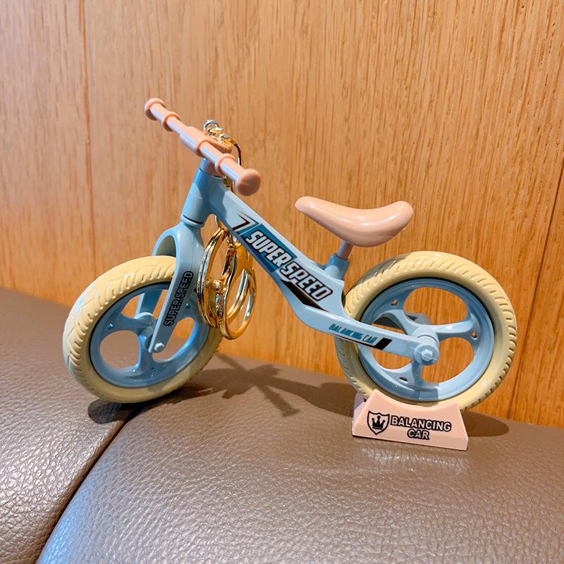 Creative, Fun and Movable Bicycles, Couple Jewelry, Keychain Pendant, Small Gift Ornament.
