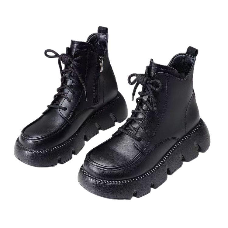 Weiche Leder-Martin-Stiefel Britischer Stil Plateau-Stiefel Herbst und Winter Neue flache Samtstiefel Lokomotive Kurzstiefel