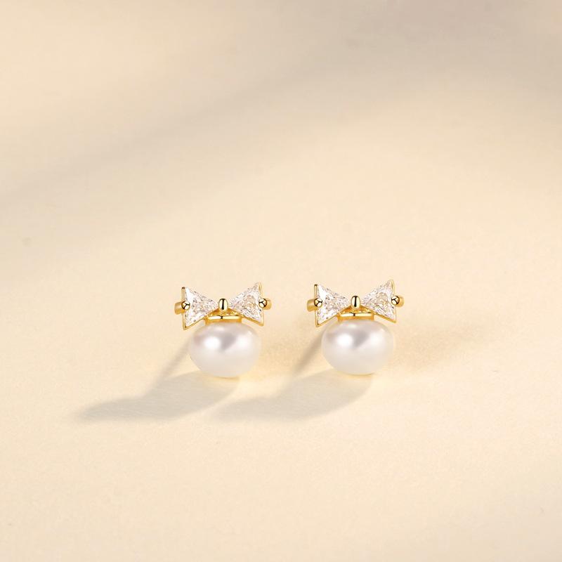 

New Niche Design Bow Pearl Earrings Temperament Light Luxury Simple Silver Needle Fashion Stud Earrings