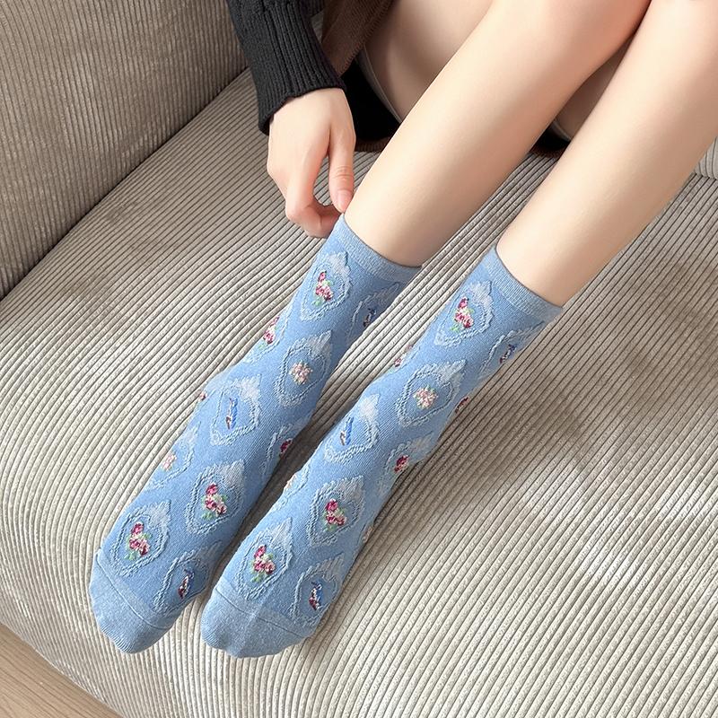 Japanese Korean Style Cartoon Flower Cotton Women Socks New Mid Calf Student Cute Minimalist Floral Crew Socks Fashion Versatile
