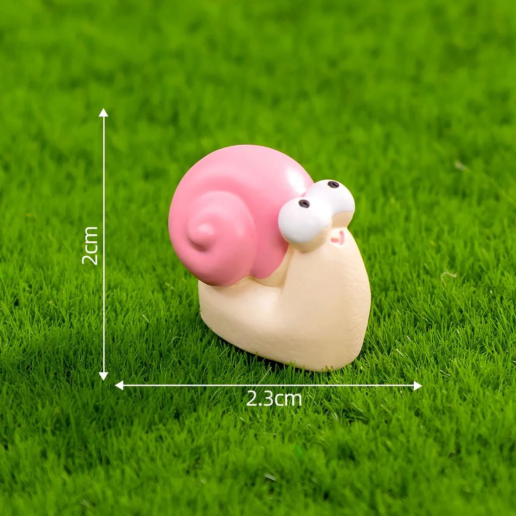 Figurines Miniatures Cute Cartoon Caterpillar Snail Insect Micro Landscape Ornaments For Home Decorations DIY Gardening Decor