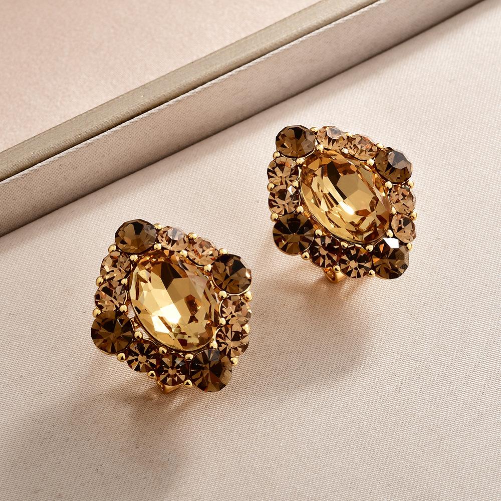 Medieval vintage rhombus coffee color full diamond ear clips light luxury high sense exquisite temperament retro versatile ear jewelry