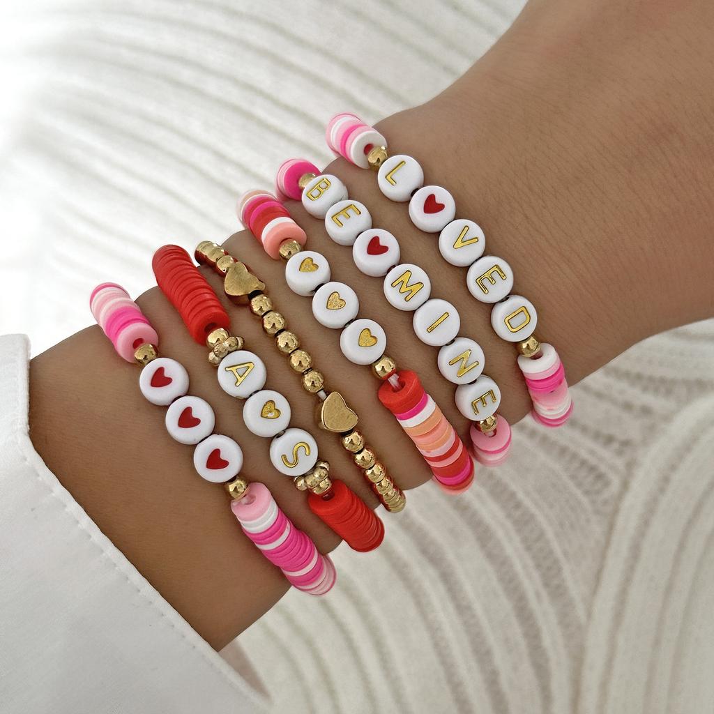 Sweet Valentine Heart Bracelets Set for Women Delicate Colorful Heart Clay Beaded Stackable Bracelet Friendship Jewelry Gift
