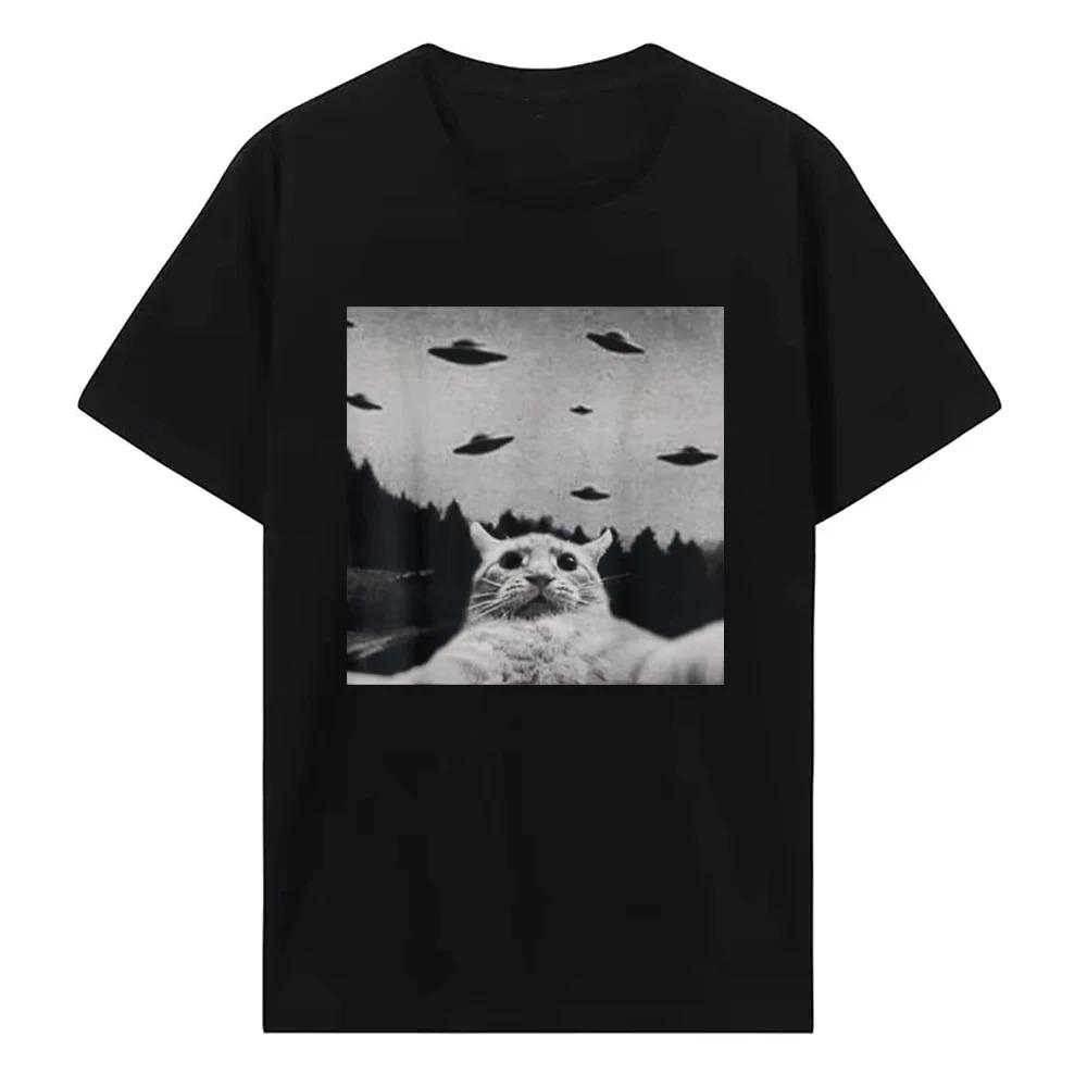 Funny Gangster Black and White Armed Cats Meme Graphic T Shirts Men Women Vintage Fashion Cotton Short Sleeve T-shirt