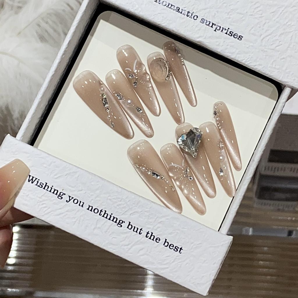 Oblique Pearl Broken Diamond Three-dimensional Butterfly Special Shape Crooked Heart Drill Western Region Butterfly Patch Wear Armor