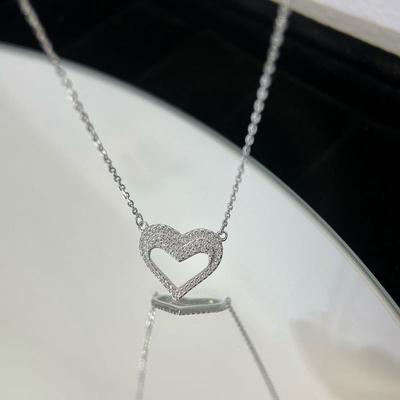 Micro-inlaid Zircon Love Necklace with Sweet Temperament, Hollow Heart-shaped Collarbone Chain with Versatile Temperament Trend