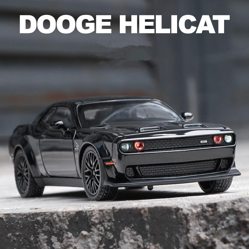 1/32 Dodge Challenger Helicat SRT Sportwagenmodell aus Legierung, Druckguss-Metallspielzeug, Muscle-Car-Modell, Simulation, Ton und Licht, Kindergeschenk
