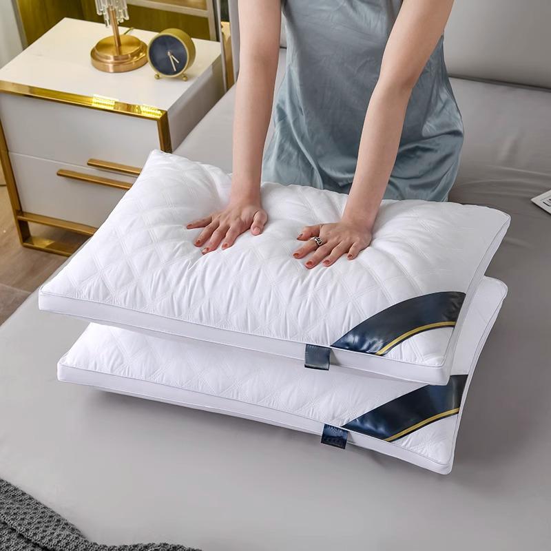 Luxury Five-Star Hotel Neck Protection Pillow - Ultra-Soft Feather Velvet, Perfect for Better Sleep In Dormitories; Resilient and Non-Collapsing.