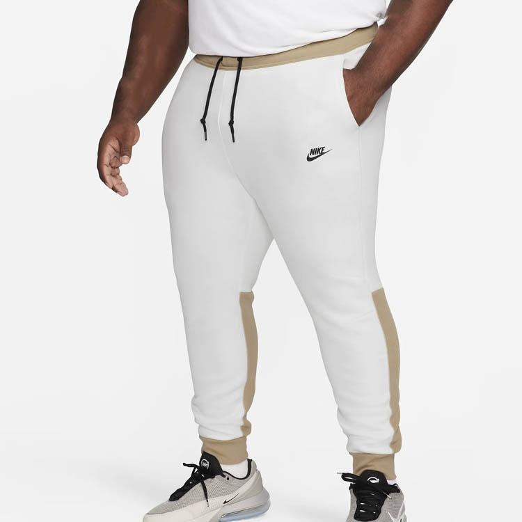 Nike Sportswear Tech Fleece Logo Unisex FB8002-121
