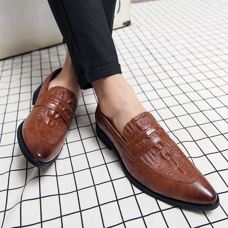 Herrenmode Krokodilmuster Leder Casual Slipper Weiche Bequeme Atmungsaktive Flats Freizeitschuhe Herren Mokassins Fahrschuhe