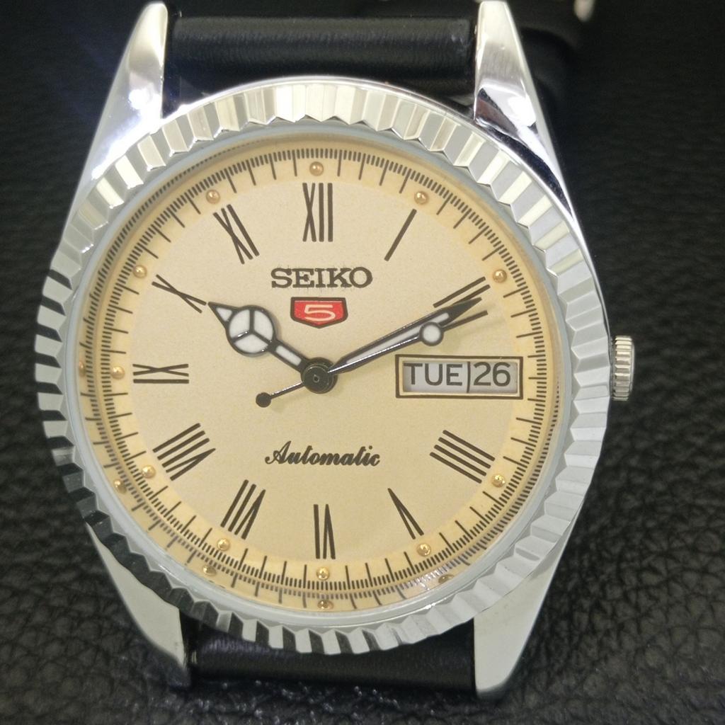 VINTAGE REFURBISHED SEIKO 5 AUTOMATIC JAPAN MENS ROMAN FIGURE WATCH a442069-1