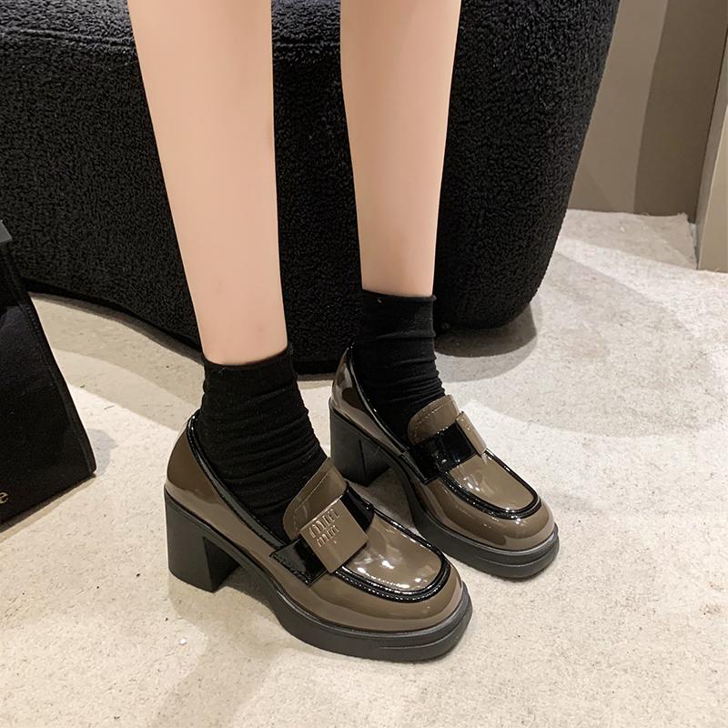 

Мода 2024 года, женская осень, новая мода, туфли на высоком каблуке, туфли с квадратным носком, британская женская обувь 40 хаки