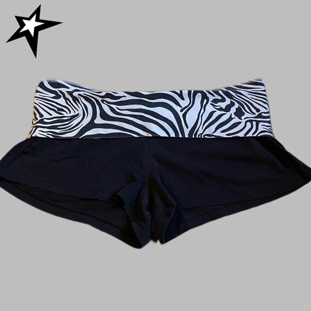 VIONA Mode Femme Emo Noir Décontracté Imprimé Mode Y2K Sexy Coupe Ajustée Polyvalent Taille Basse Gothique Hip-hop Street Short