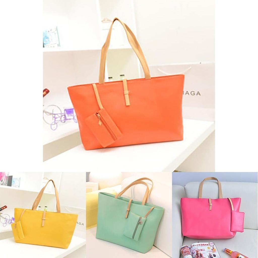 Classic And Timeless Faux Leather Womens Bag With Comfortable Handles For All Occasions