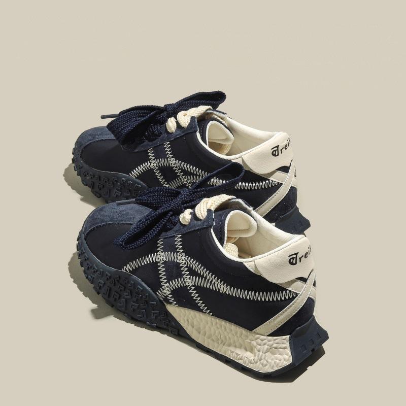 

Small thick-soled inner height-increasing moral training shoes for women s 2025 spring new fashionable versatile Forrest Gump shoes casual sports shoe 39