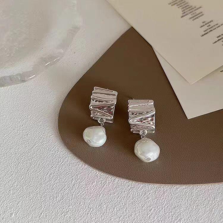 Texture Pearl Earrings Earrings Women'S Simple Fashion Personality Temperament S925 Stud Earrings Versatile Elegant Earrings