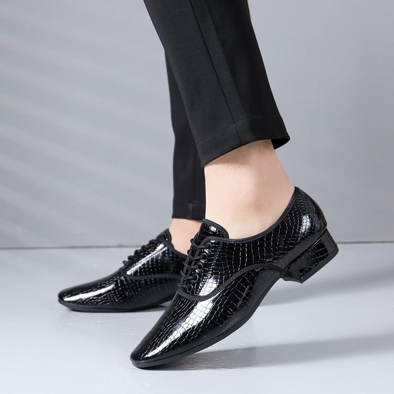 Leather Latin Dance Shoes for Men Soft Rubber Sole Modern International Standard Dancing Shoes Heeled 3cm