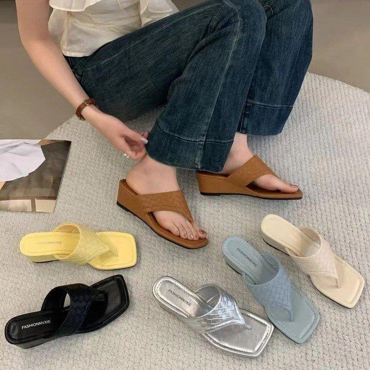 2025 Summer New Foreign Trade Women's Shoes Slope Heel Flip-flops Fashion Outer Flat Slippers Women