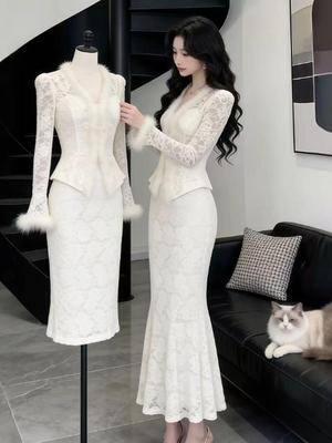 Spicy Girl V-Neck Top & Fishtail Skirt Set - Spring Collection