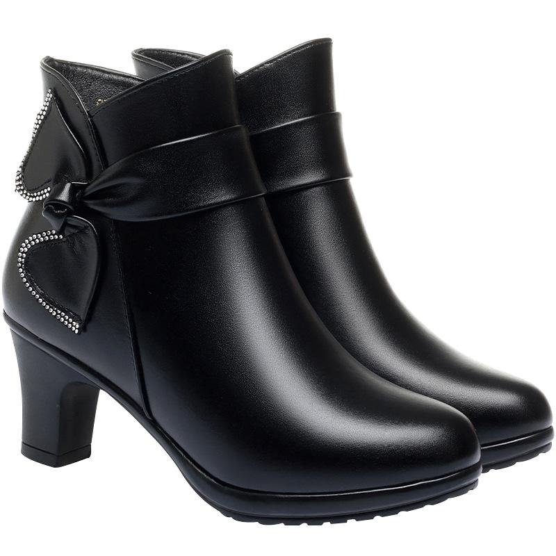 Mom Shoes Autumn and Winter Soft Leather Cotton Shoes, New Short Boots Thick Heel Velvet Boots Bow    and Elderly Women's Shoes