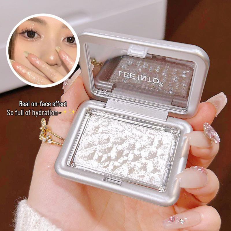 Kezhi's LEEINTO Dream Highlighting Powder: Brighten, Contour, Pearlescent Finish, Natural-Looking Blush in a Compact.