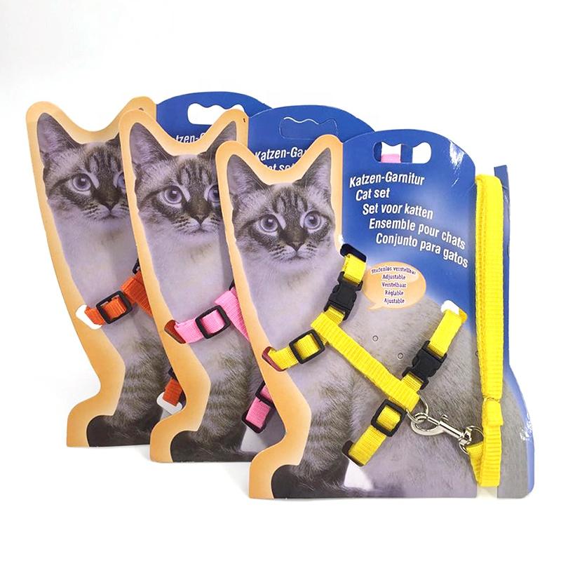 High Quality Eco-Friendly Nylon Plaid Cat Leash Set and Chest Harness with Fur Decoration Buckle Closure for Outdoor Walking
