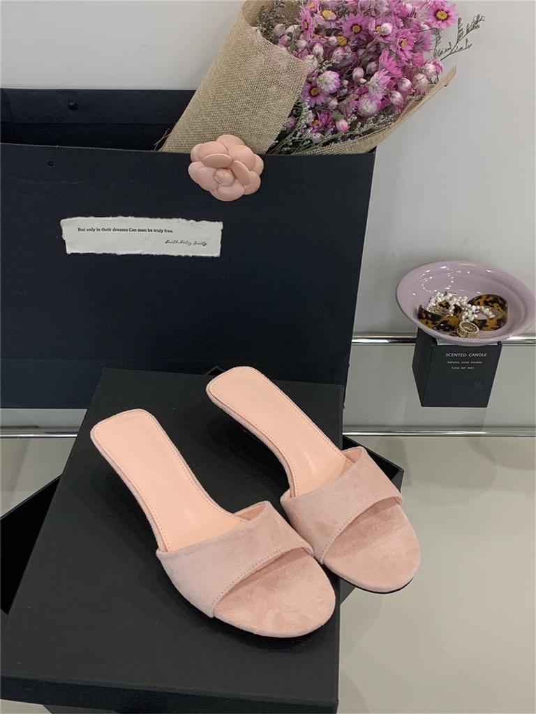 2025 Summer New Fashionable Versatile Niche Design Sense Retro Wedge Heel Sandals Square Head Open Toe High Heel Cool Slippers