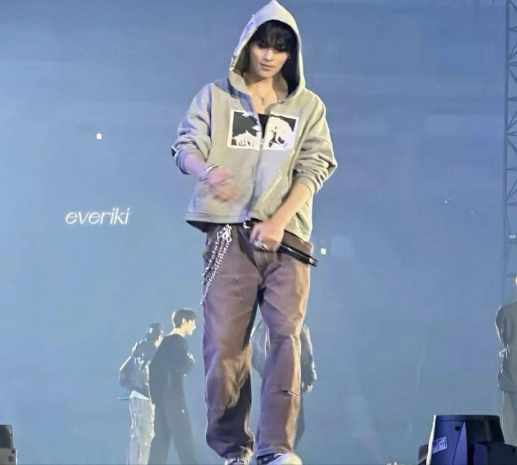 [USED] bastardPUNK PRINT APPLIQUE HOODIE Worn by Niki