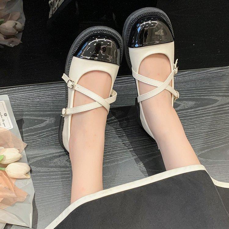 Vintage Mary Jane Small Leather Shoes Women's Autumn 2025 New Round Head Cross Buckle with Thick Bottom Flat Bottom Small Fragrant Single Shoes